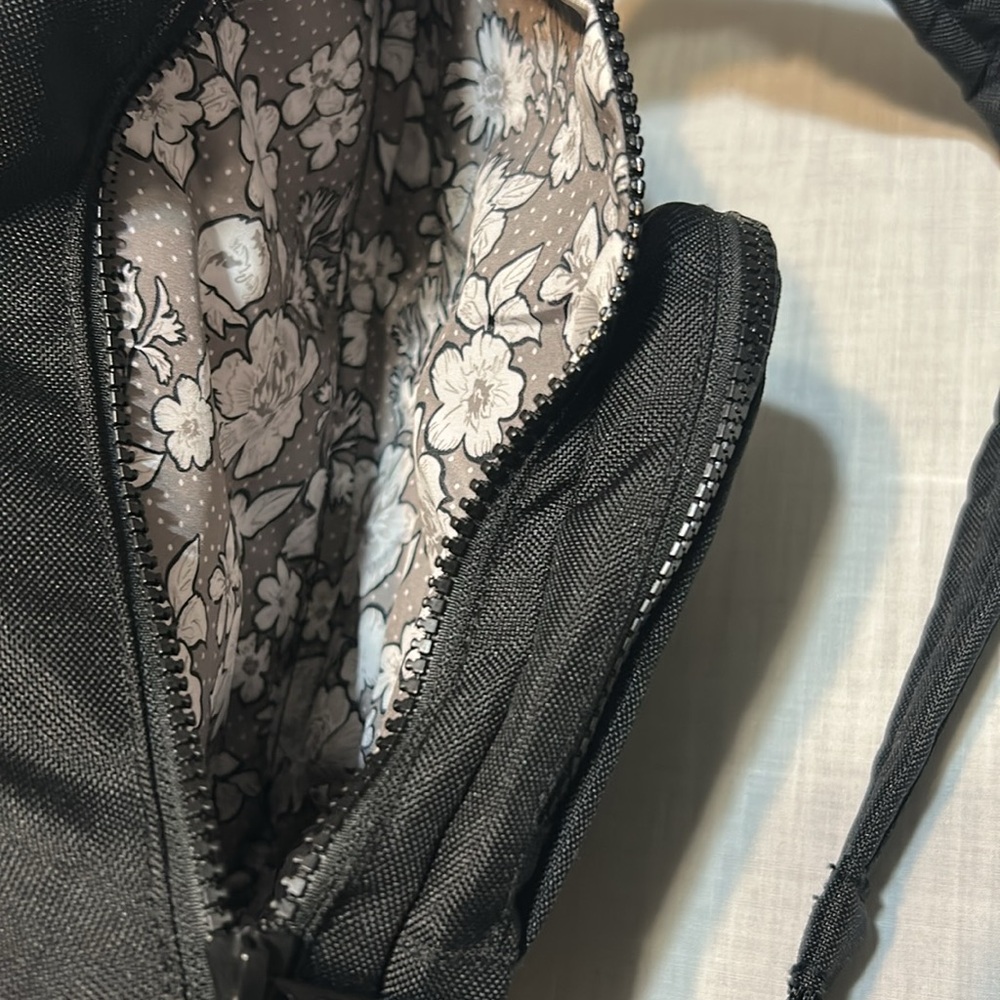 NWOT Vera Bradley Black Sling Bag - Picture 4 of 11